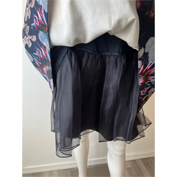 TED BAKER LONDON All Over Blue Floral Skirt - Picture 7 of 9